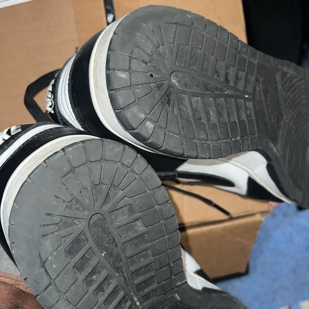 Nike Black and White “Panda “ sneakers - Picture 6 of 7